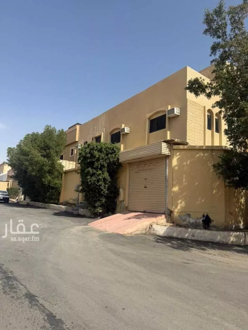 فيلا للبيع في شارع الحضرة, حي طويق, مدينة الرياض, منطقة الرياض 1 صورة