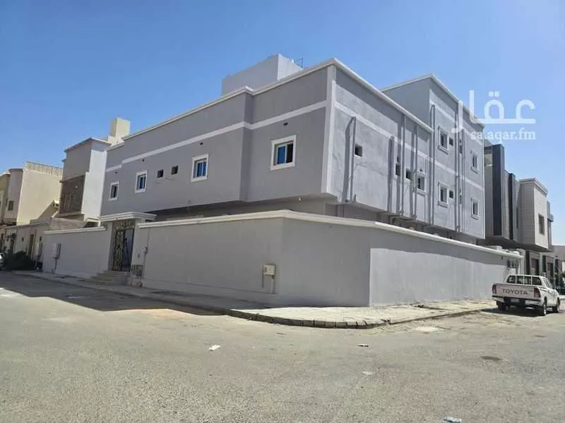 فيلا للإيجار في شارع يحيي الكوفي, حي السنابل, مدينة جدة, منطقة مكة المكرمة 1 صورة