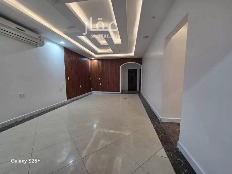 مكتب تجاري للإيجار في شارع الملك عبد العزيز, حي الزهور, مدينة رأس تنورة, المنطقة الشرقية 1 صورة