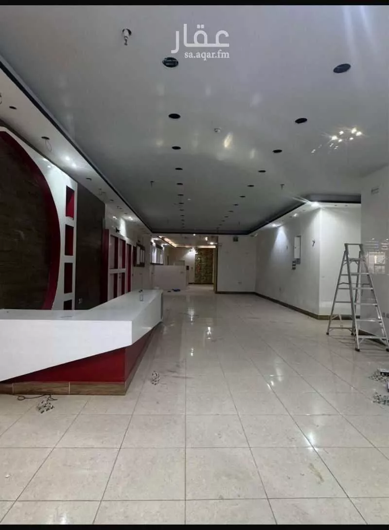 محل للإيجار في شارع طريق صلاح الدين الايوبي, حي شوران, مدينة المدينه المنوره, منطقة المدينة المنورة 1 صورة