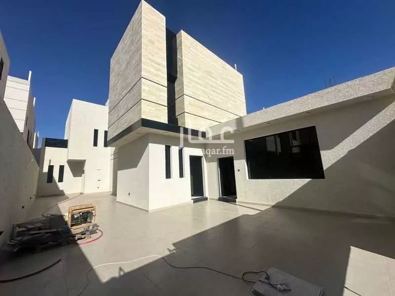 فيلا للبيع في شارع عثمان الرويني, حي الوادي, مدينة حائل, منطقة حائل 1 صورة