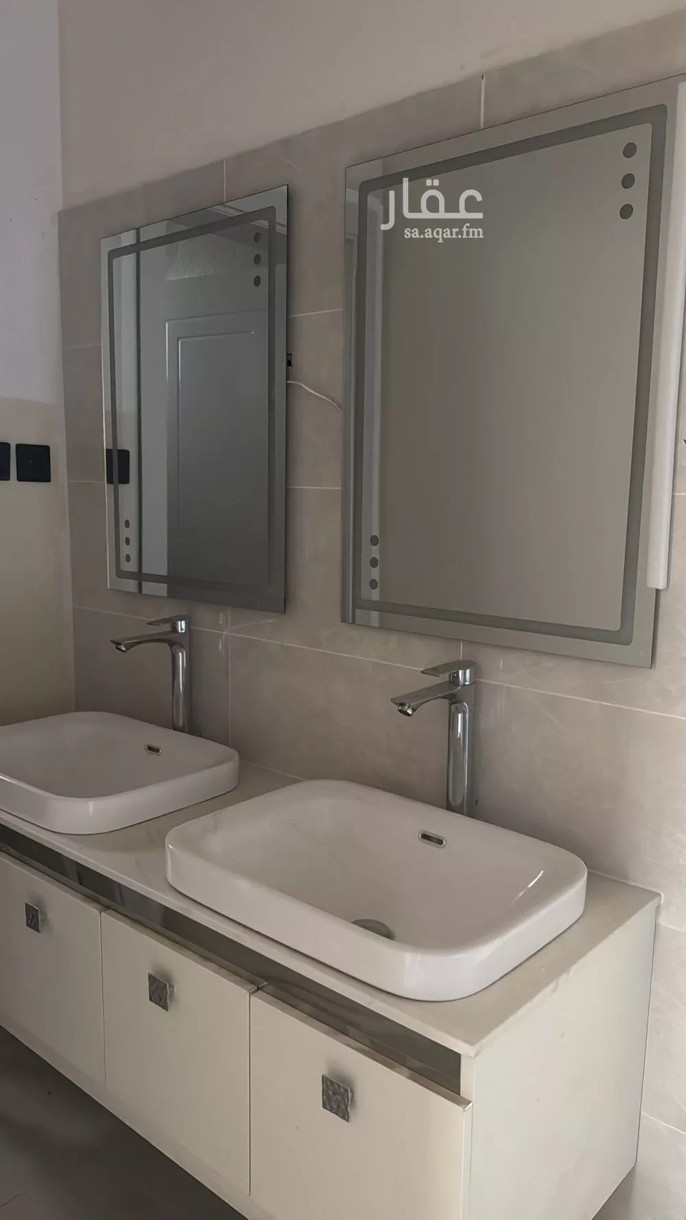 شقة للإيجار في شارع مالك بن عباده الهمذاني, حي جماء أم خالد, مدينة المدينة المنورة, منطقة المدينة المنورة 1 صورة