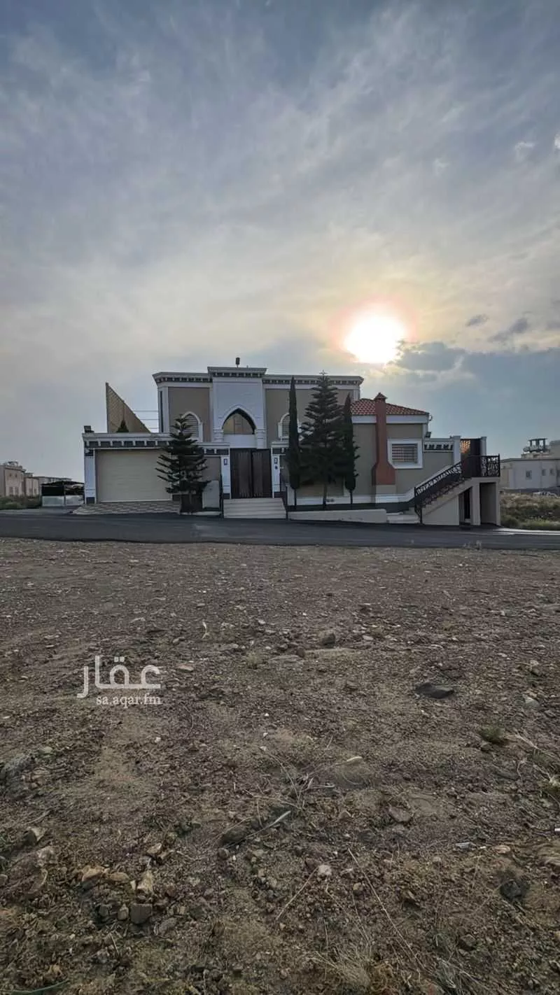 فيلا للبيع في شارع ام القوين ، المحالة ، منطقة عسير 1 صورة