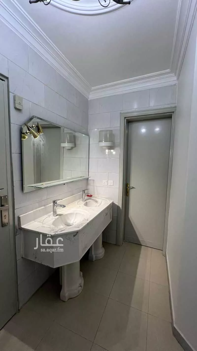 عمارة للإيجار في شارع عبدالرحمن الناصر, حي النهضة, مدينة الرياض, منطقة الرياض 1 صورة