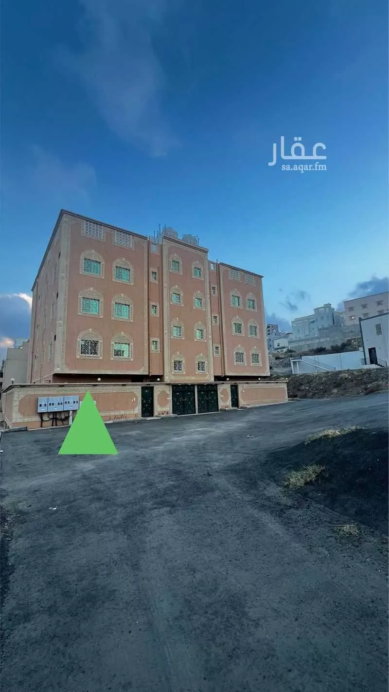 عمارة للإيجار في شارع وادي البطحاء, حي الروضة, مدينة أبها, منطقة عسير 1 صورة