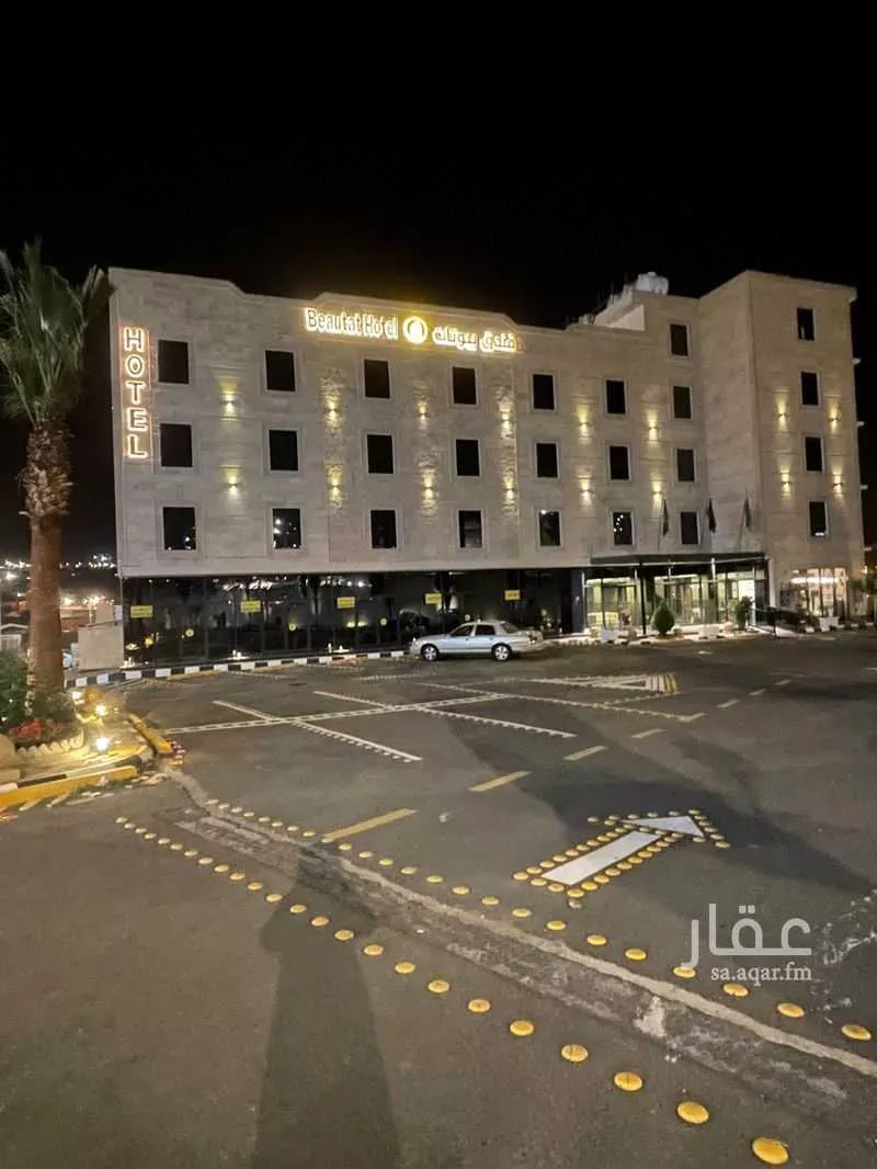 محل للإيجار في شارع اربد ، حي الشرفية ، ابها ، منطقة عسير 1 صورة