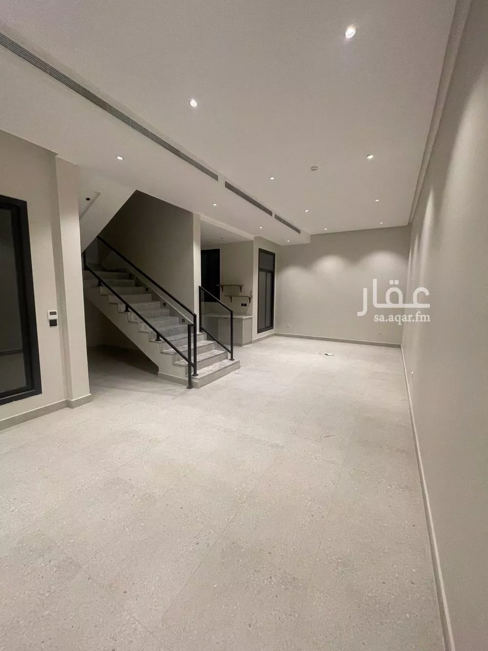 فيلا للإيجار في شارع ابن عبدالغافر النيسابوري, حي العارض, مدينة الرياض, منطقة الرياض 1 صورة