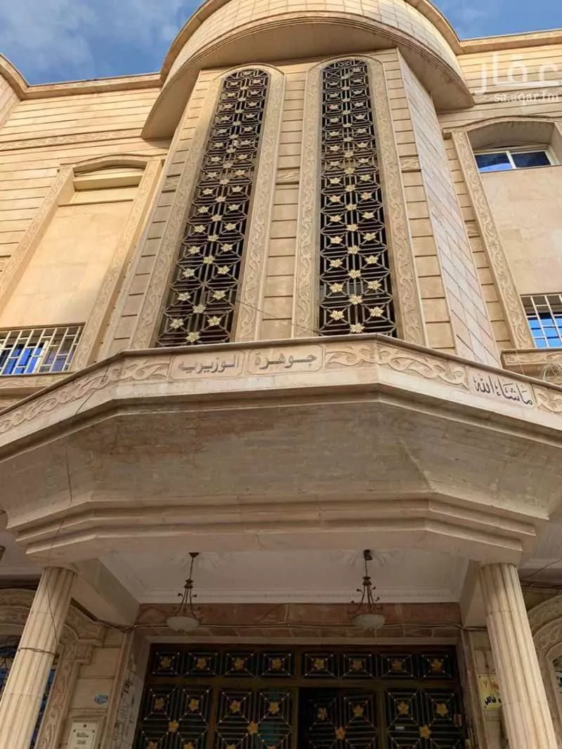 عمارة للبيع في شارع عبد الخالق البعلبكي ، حي مدائن الفهد ، جدة ، جدة 1 صورة