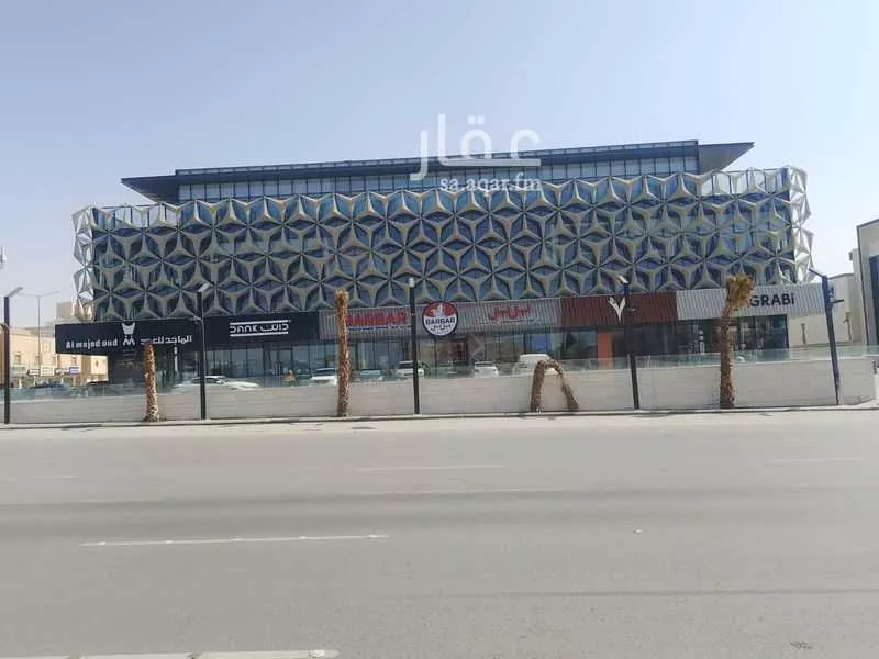 محل للإيجار في شارع انس بن مالك, حي الياسمين, مدينة الرياض, منطقة الرياض 1 صورة