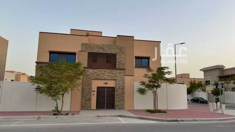 فيلا للإيجار في شارع الوجه, مدينة الظهران, المنطقة الشرقية 1 صورة
