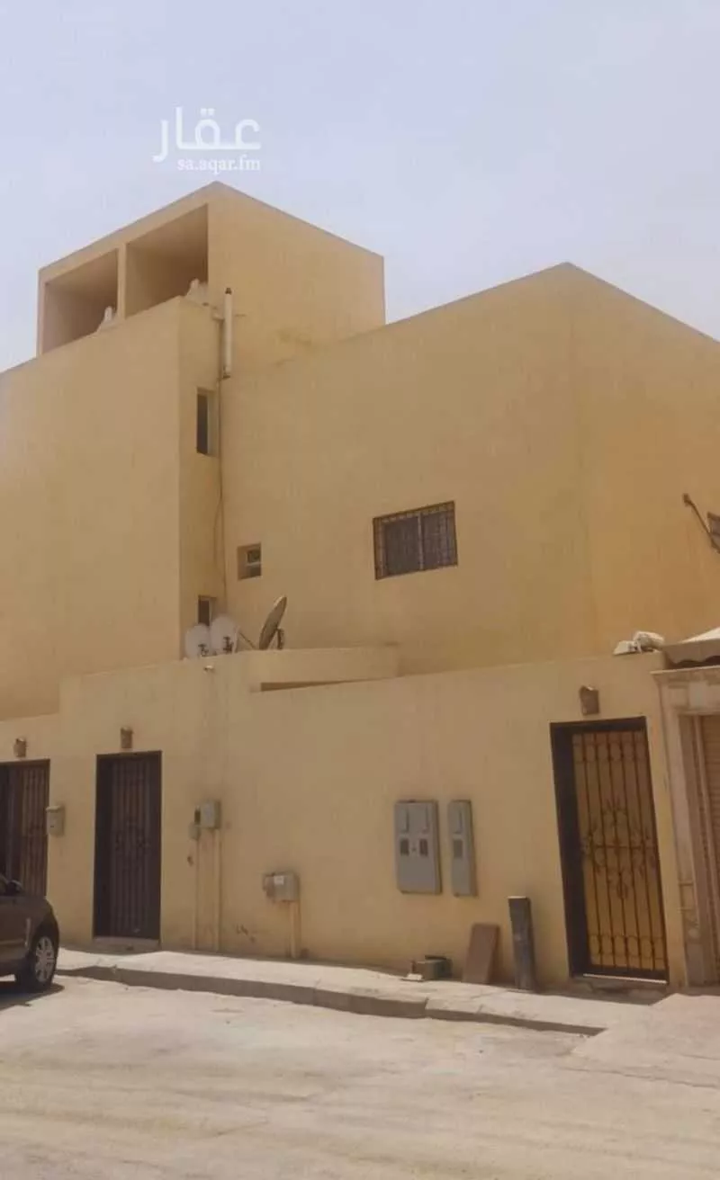 عمارة للبيع في شارع ابن غيث, حي عرقة, مدينة الرياض, منطقة الرياض 1 صورة