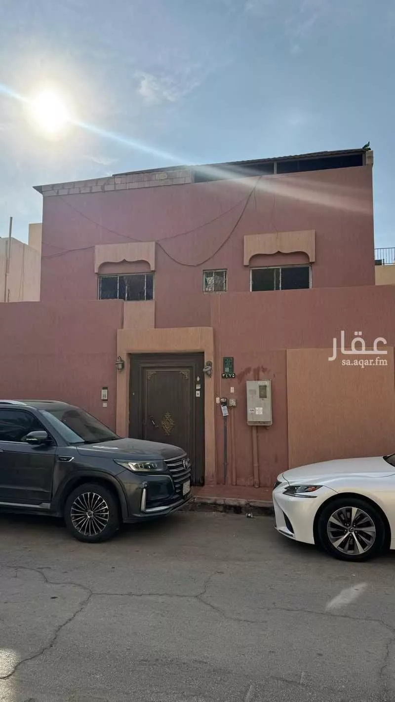 فيلا للبيع في شارع إبراهيم النصير, حي الملز, مدينة الرياض, منطقة الرياض 1 صورة