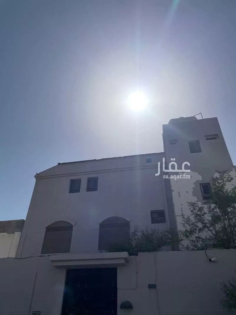 فيلا للبيع في شارع اسماء بنت عمرو ، حي مهزور ، المدينة المنورة ، منطقة المدينة المنورة 1 صورة