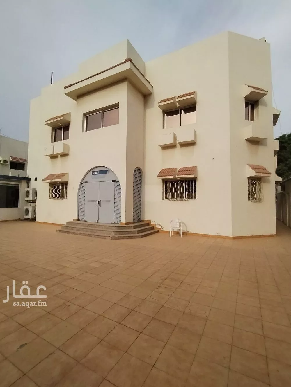 فيلا للإيجار في شارع قثم بن عباس, حي الزهراء, مدينة جدة, منطقة مكة المكرمة 1 صورة