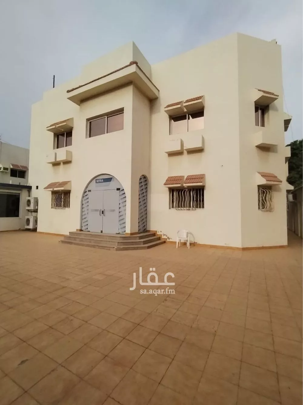 فيلا للبيع في شارع قثم بن عباس, حي الزهراء, مدينة جدة, منطقة مكة المكرمة 1 صورة