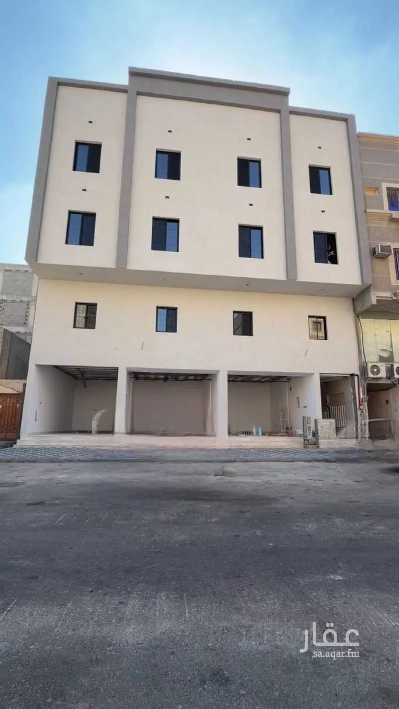 عمارة للبيع في شارع الرابع والعشرون, حي الخبر الجنوبية, مدينة الخبر, المنطقة الشرقية 1 صورة