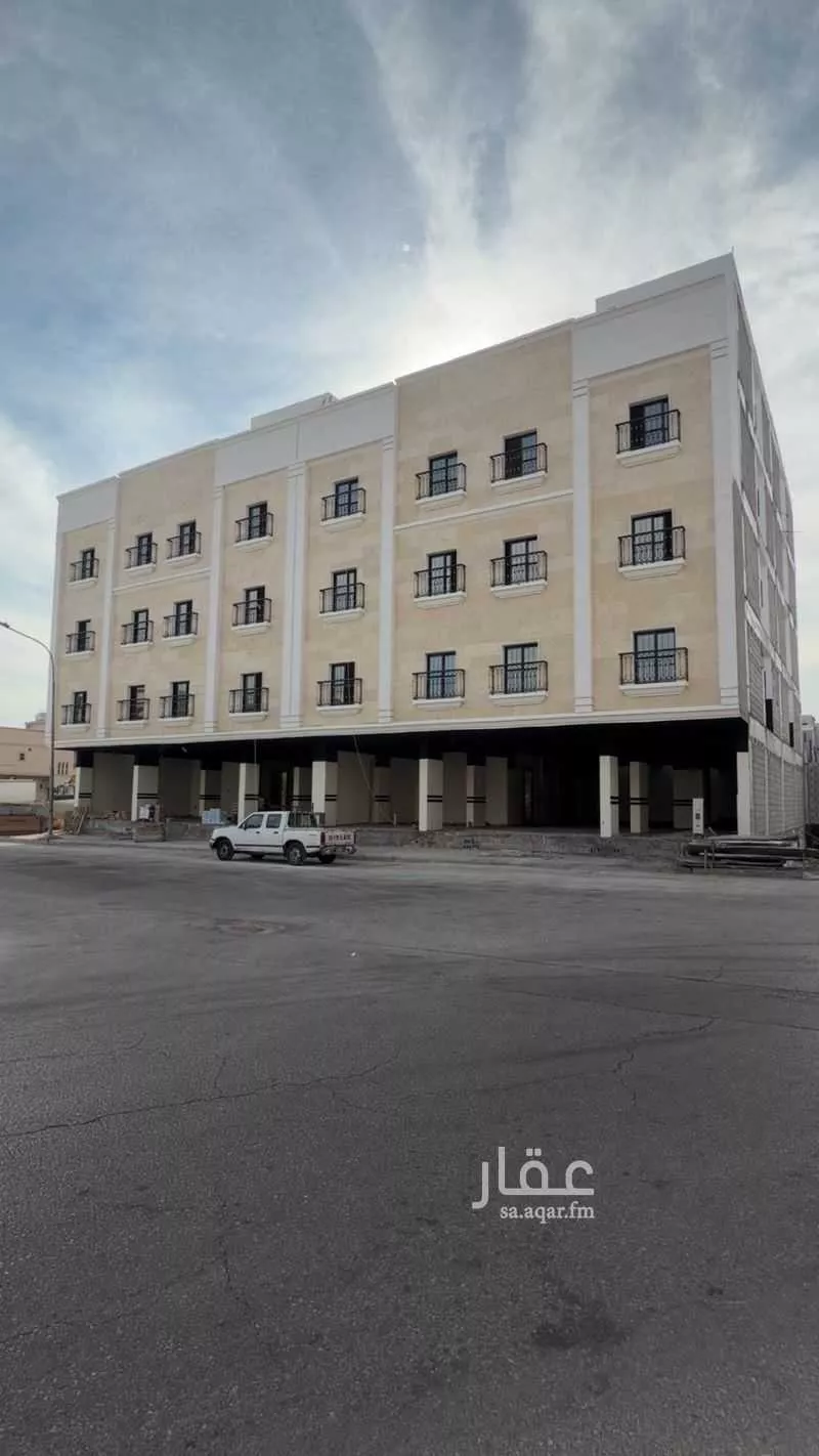 عمارة للإيجار في شارع جيزان, حي الثقبة, مدينة الخبر, المنطقة الشرقية 1 صورة