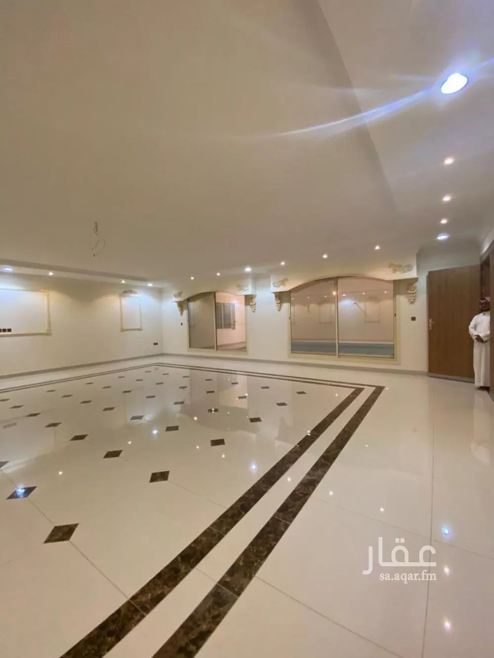 فيلا للبيع في شارع هشام بن زيد بن انس بن مالك, حي وادي مذينب, مدينة المدينه المنوره, منطقة المدينة المنورة 1 صورة