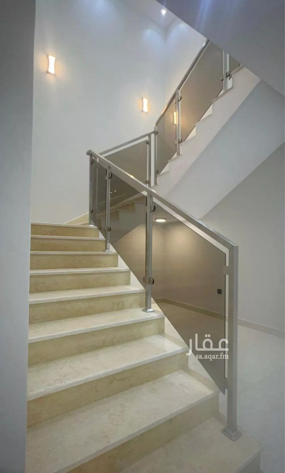 عمارة للبيع في شارع عبدالله ابن ابي ميسرة, حي المطار, مدينة المدينة المنورة, منطقة المدينة المنورة 1 صورة