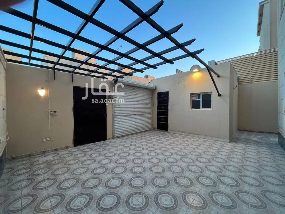 فيلا للإيجار في شارع فضيلة السيد محمد شكري, حي النرجس, مدينة الرياض, منطقة الرياض 1 صورة