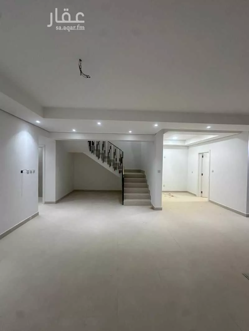 فيلا للإيجار في شارع الامير فيصل بن بندر بن عبدالعزيز الفرعي ، حي مطار الملك خالد الدولي ، الرياض ، منطقة الرياض 1 صورة