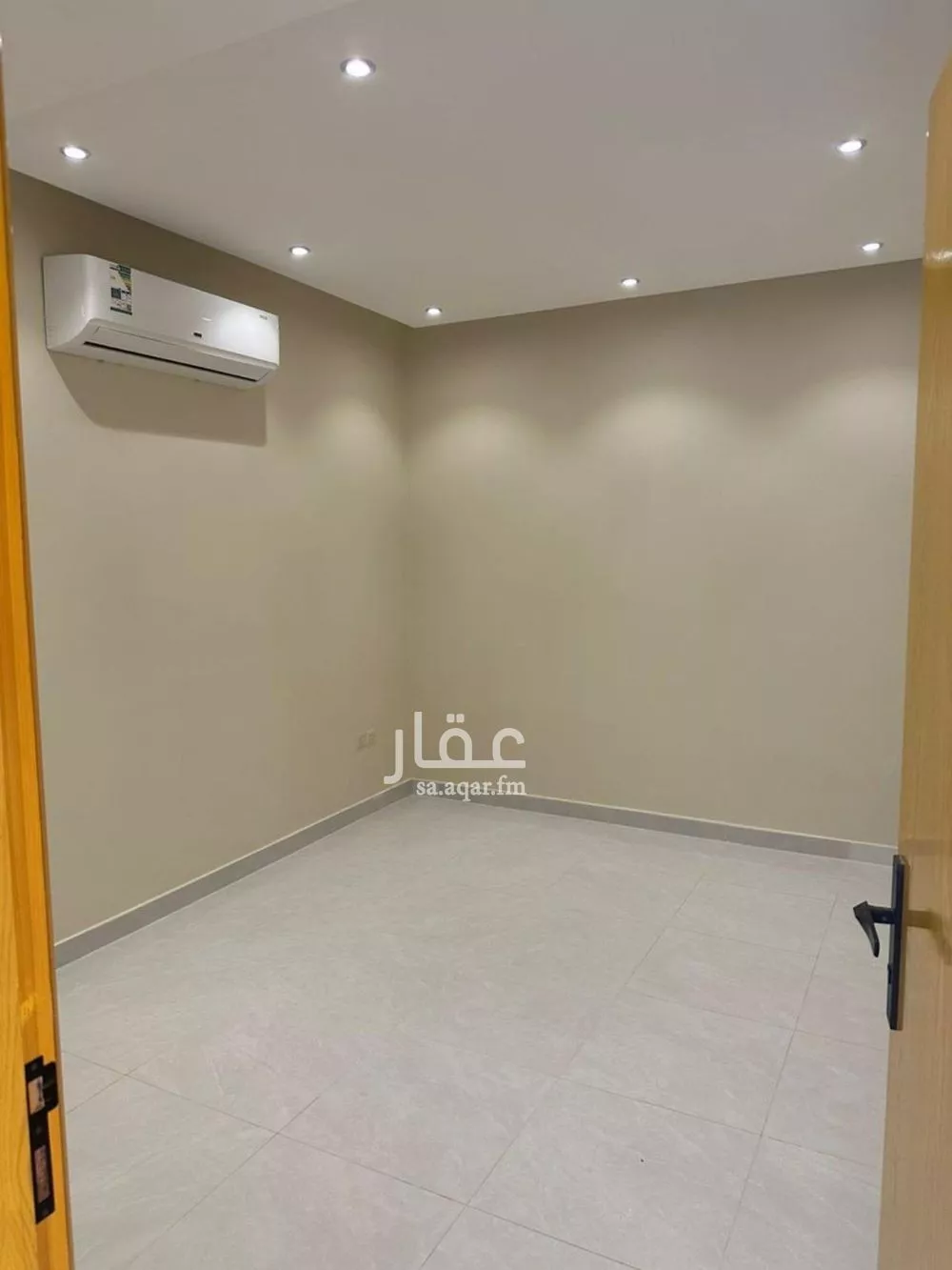 شقة للإيجار في شارع عبدالرحمن بن شقران, حي الضباط, مدينة الرياض, منطقة الرياض 1 صورة