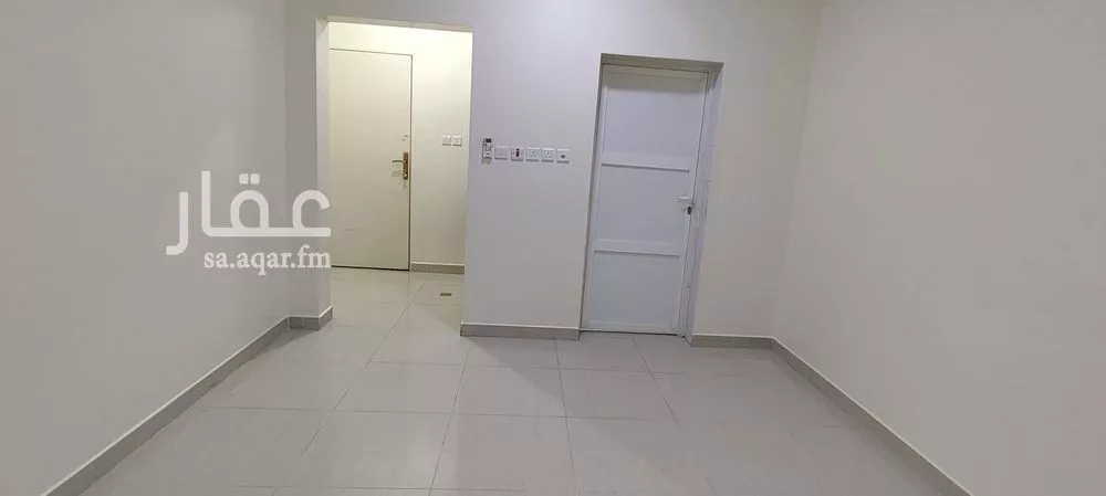 شقة للإيجار في شارع هجر, حي الضباط, مدينة الرياض, منطقة الرياض 1 صورة