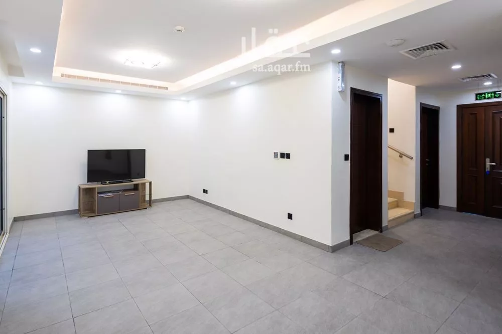 فيلا للبيع في شارع Ibn Abi Rashid, حي المعذر, مدينة الرياض, منطقة الرياض 1 صورة