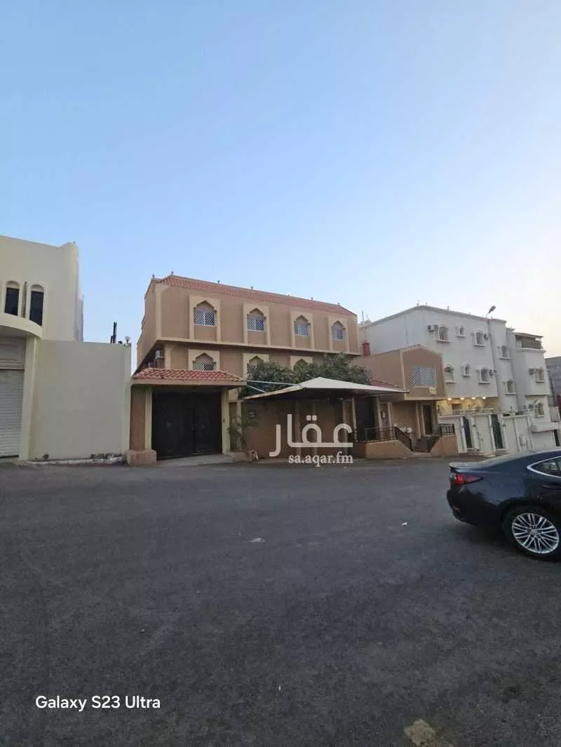 عمارة للبيع في شارع غرس الدين الاشقر, حي عتود الشمالي, مدينة خميس مشيط, منطقة عسير 1 صورة