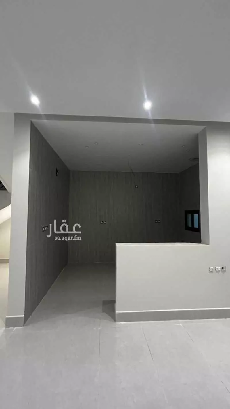 فيلا للبيع في شارع انس الحرثي, حي ضاحية الملك فهد, مدينة الدمام, المنطقة الشرقية 1 صورة