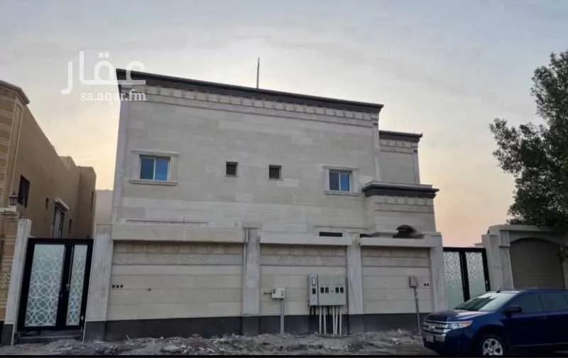 فيلا للبيع في شارع ثابت ابن الانصاري, حي التحلية, مدينة الخبر, المنطقة الشرقية 1 صورة
