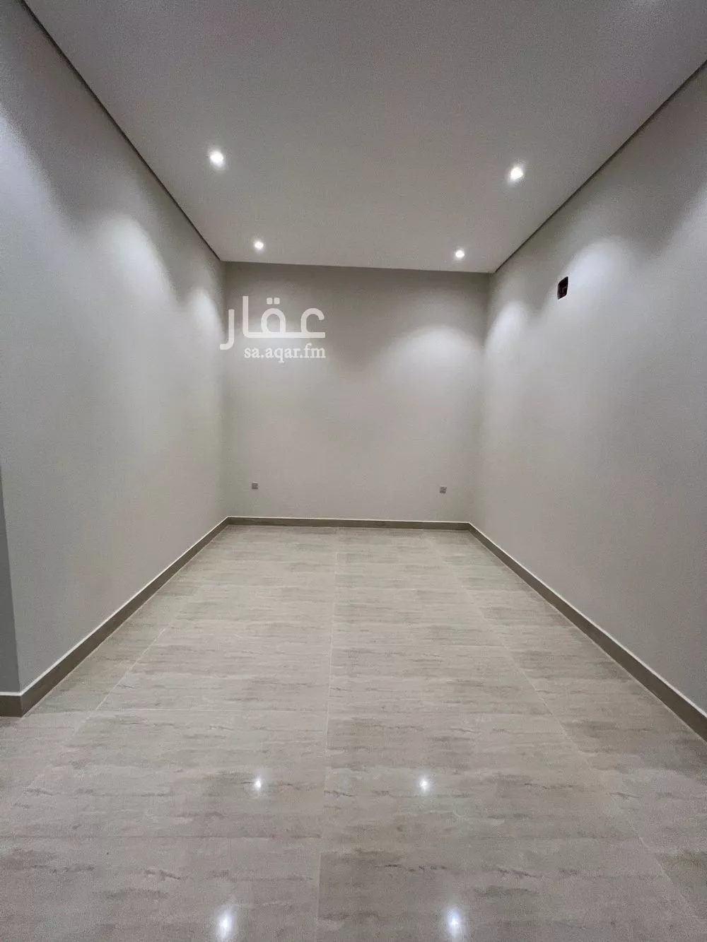 فيلا للبيع في شارع نصيب بن رباح, حي الفاروق, مدينة الرياض, منطقة الرياض 1 صورة