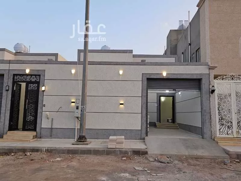 دور للبيع في شارع عبد المنان بن المتلمس, حي المدينة الصناعية, مدينة المدينه المنوره, منطقة المدينة المنورة 1 صورة