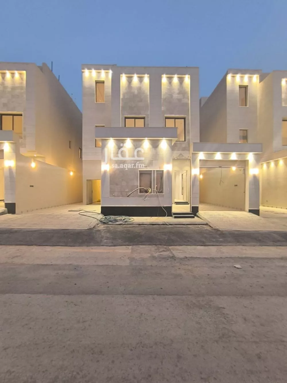 دور للبيع في شارع رقم 53, حي الجنادرية, مدينة الرياض, منطقة الرياض 1 صورة