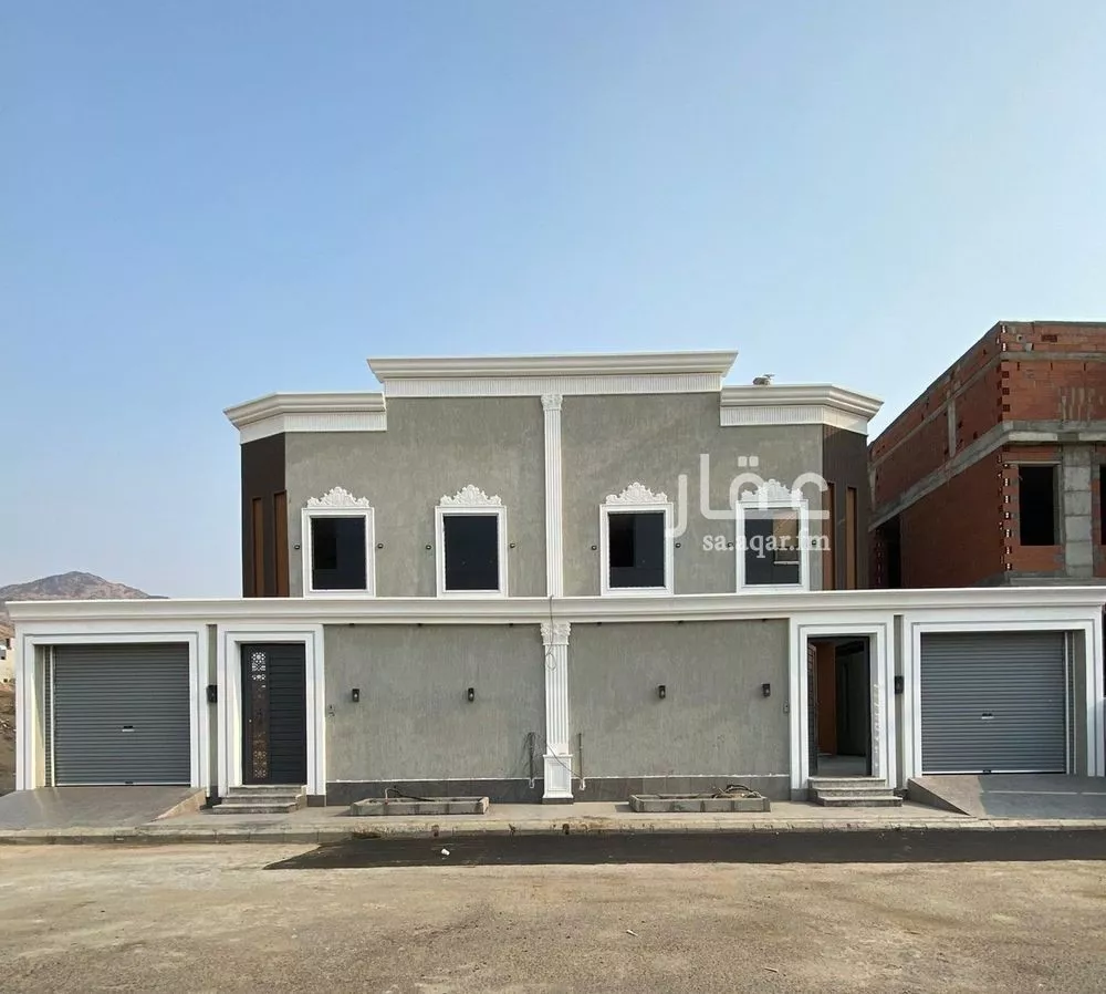 فيلا للبيع في شارع يوسف الدباس, حي العكيشية, مدينة مكة المكرمة, منطقة مكة المكرمة 1 صورة