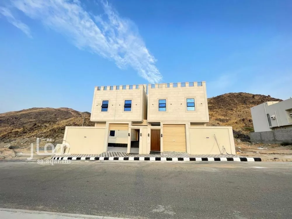 فيلا للبيع في شارع السوق, حي العكيشية, مدينة مكة المكرمة, منطقة مكة المكرمة 1 صورة