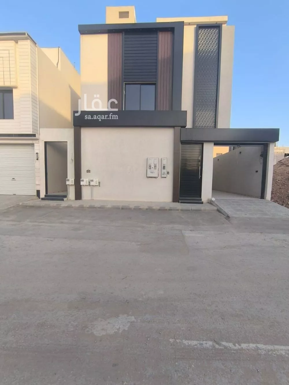 دور للبيع في شارع حاتم بن مفرج, حي الجنادرية, مدينة الرياض, منطقة الرياض 1 صورة