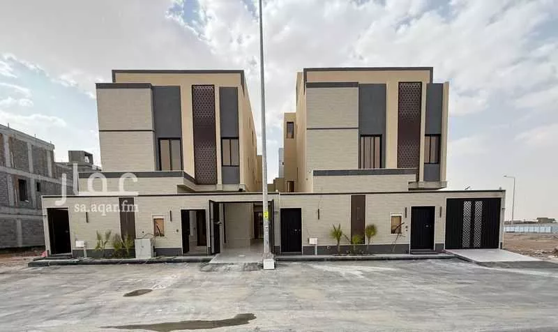 فيلا للبيع في شارع صلاح الدين الصفدي, حي الرمال, مدينة الرياض, منطقة الرياض 1 صورة