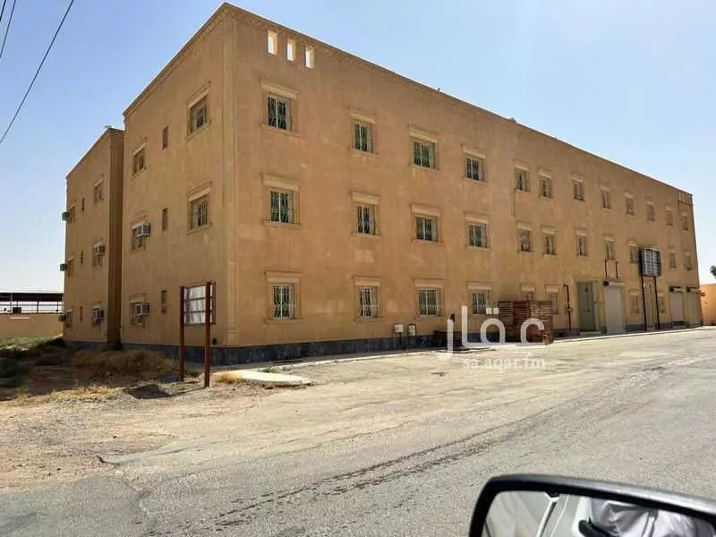 عمارة للإيجار في مدينة عشيرة سدير, منطقة الرياض 1 صورة