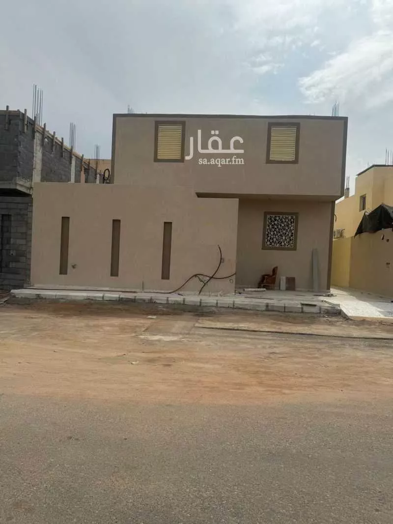 دور للبيع في شارع ابن وهبان, حي كتانة, مدينة المدينه المنوره, منطقة المدينة المنورة 1 صورة