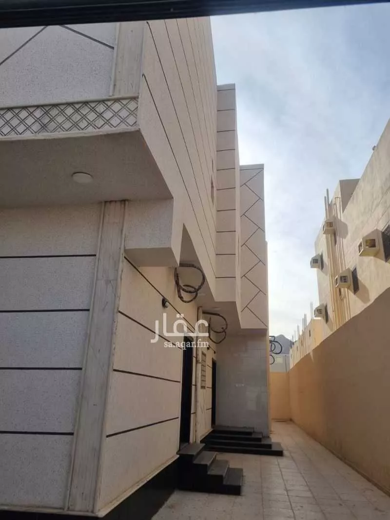 فيلا للبيع في شارع فديك الزبيدي, حي المدينة الصناعية, مدينة المدينه المنوره, منطقة المدينة المنورة 1 صورة