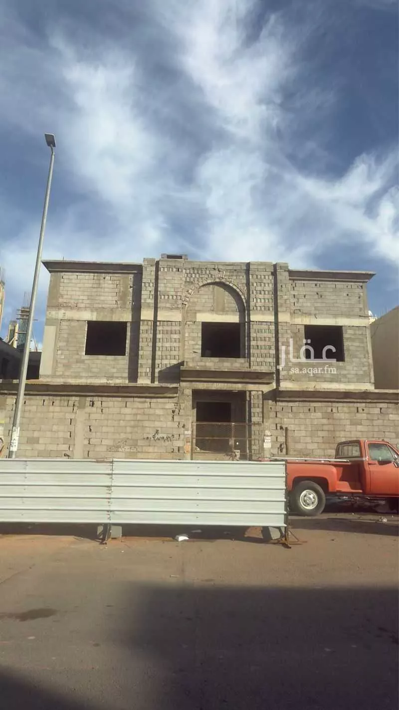 عمارة للبيع في شارع ابن الحرساتي, حي الدفاع, مدينة المدينة المنورة, منطقة المدينة المنورة 1 صورة