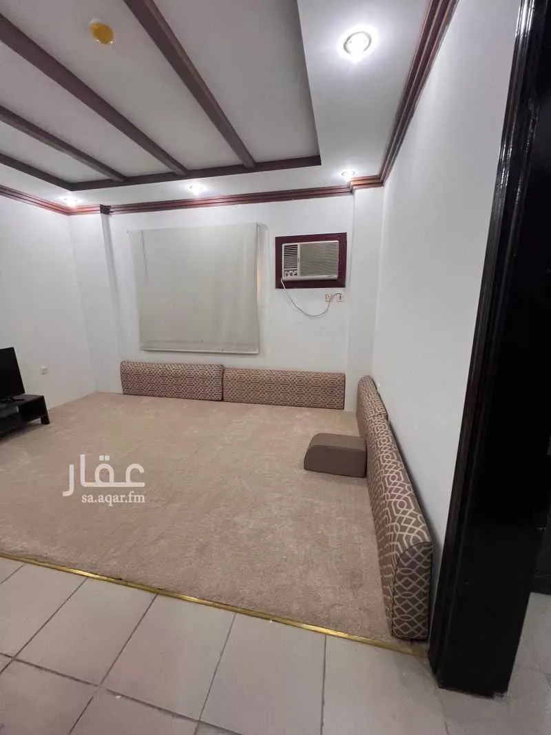عمارة للإيجار في شارع ابو بكر الصديق الفرعي, حي طيبة, مدينة الجبيل, المنطقة الشرقية 1 صورة
