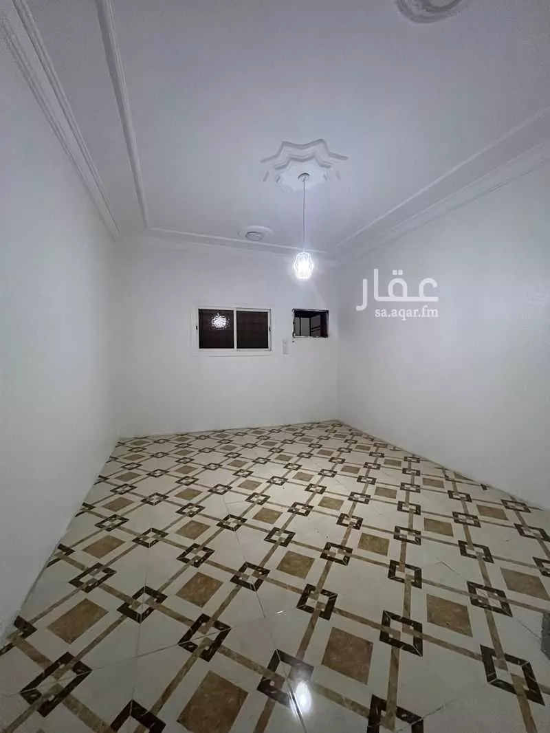 عمارة للإيجار في شارع ابن ابي حليم, حي النهضة, مدينة محائل, منطقة عسير 1 صورة