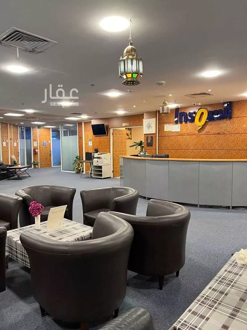 مكتب تجاري للإيجار في شارع ابو بكر الصديق, حي الشرفية, مدينة جدة, منطقة مكة المكرمة 1 صورة