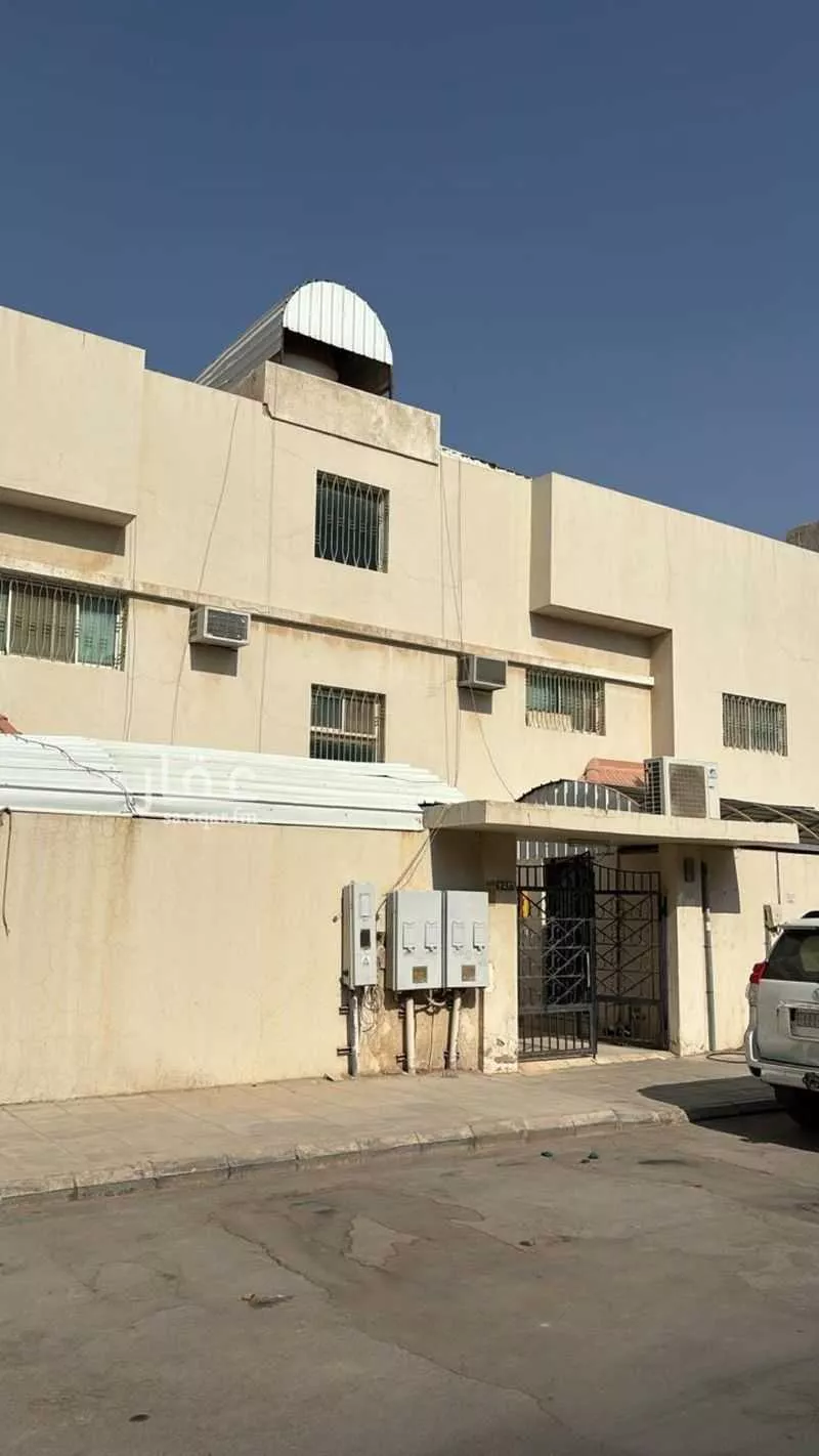 فيلا للبيع في شارع سفيان بن وهب, حي الروضة, مدينة الرياض, منطقة الرياض 1 صورة