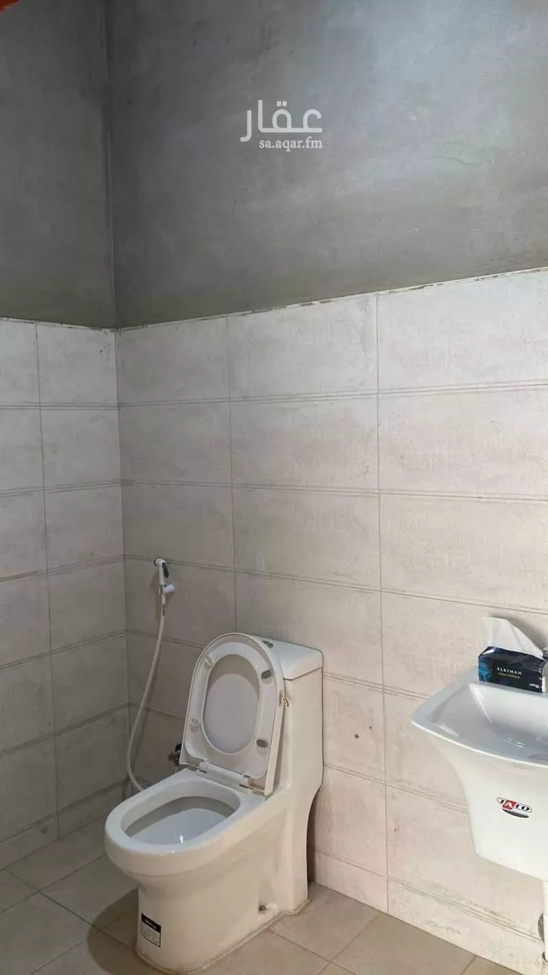 محل للإيجار في شارع وادي بطحان, حي شوران, مدينة المدينة المنورة, منطقة المدينة المنورة 1 صورة