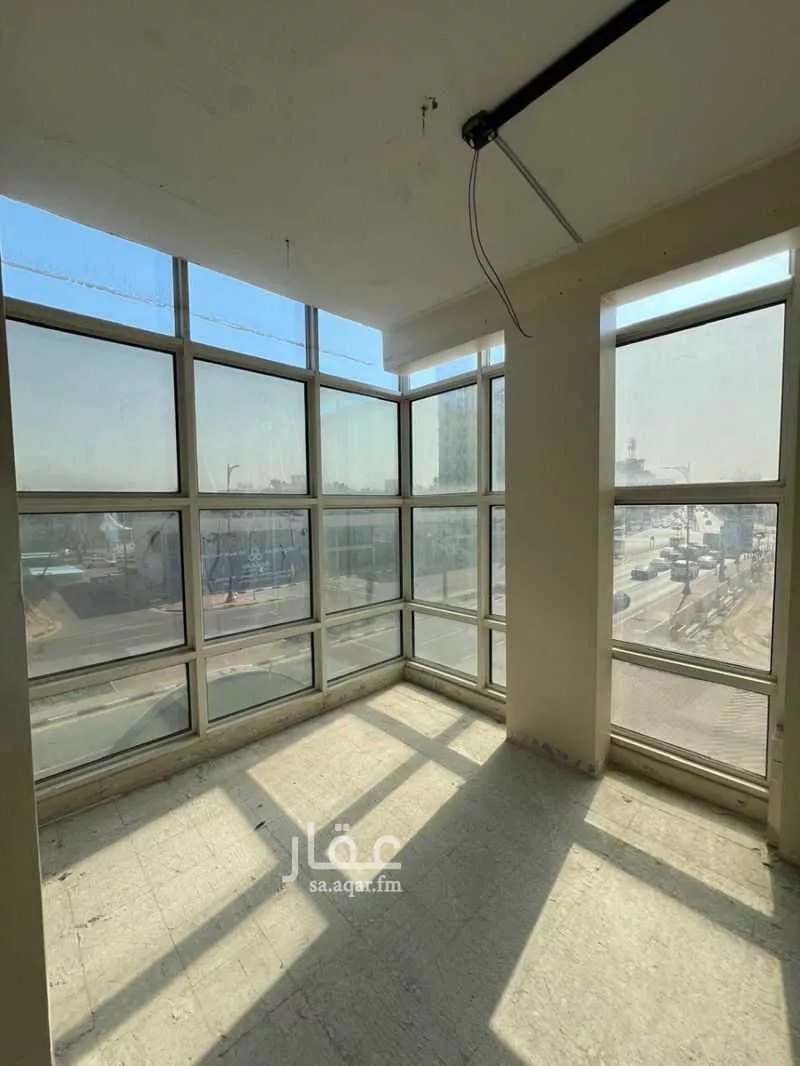 عمارة للإيجار في شارع طريق الامير محمد بن فهد, حي البديع, مدينة الدمام, المنطقة الشرقية 1 صورة