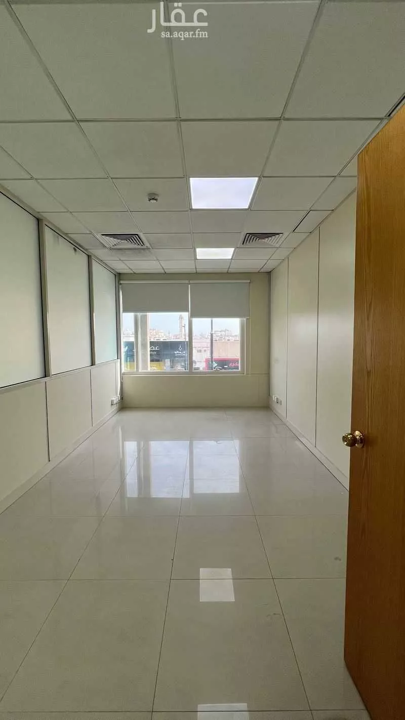 مكتب تجاري للإيجار في شارع طريق الامير محمد بن فهد, حي البديع, مدينة الدمام, المنطقة الشرقية 1 صورة