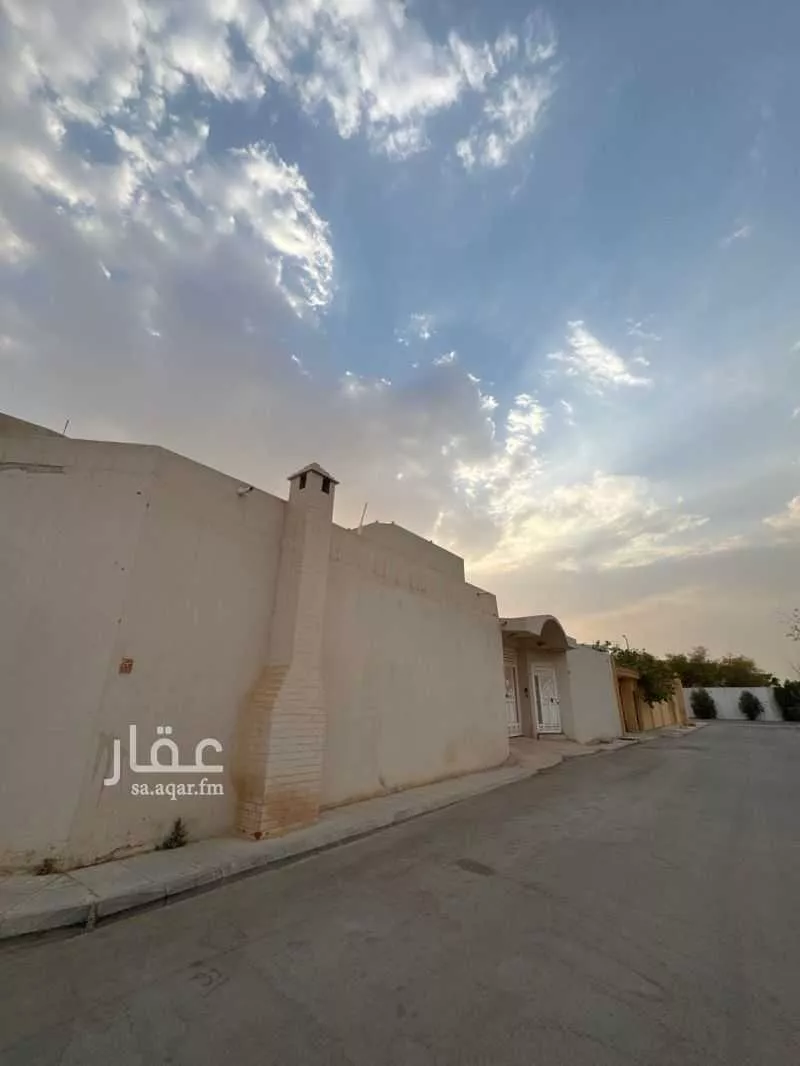 فيلا للبيع في شارع الخليفة الناصر لدين الله, حي السويدي الغربي, مدينة الرياض, منطقة الرياض 1 صورة